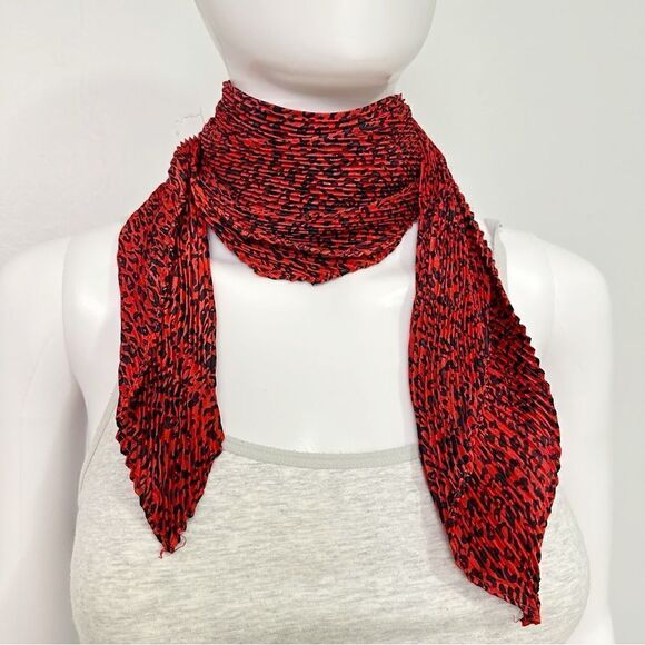 ɢᴜᴄ ᴢᴀʀᴀ ꜱᴀᴛɪɴ ᴄʜᴇᴇᴛᴀʜ ɴᴇᴄᴋᴇʀᴄʜɪᴇꜰ ꜰᴏᴜʟᴀʀᴅ ᴀᴄᴄᴇꜱꜱᴏʀʏ - Picture 2 of 16